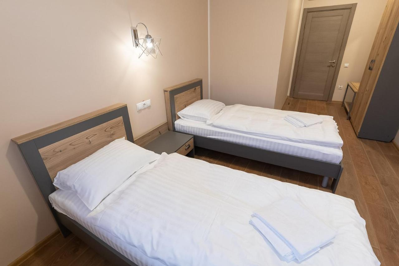 Hotel Pivdenniy Lwów Zewnętrze zdjęcie