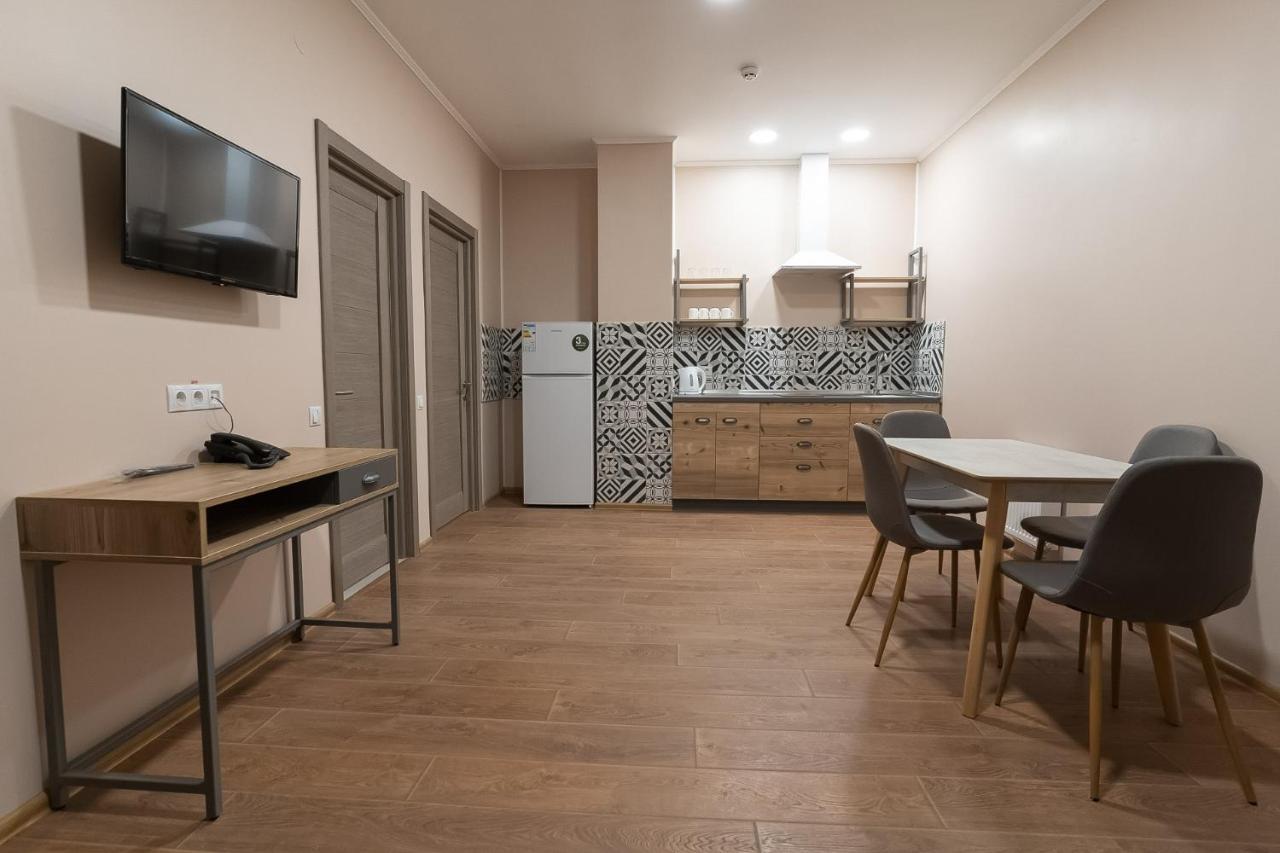 Hotel Pivdenniy Lwów Zewnętrze zdjęcie