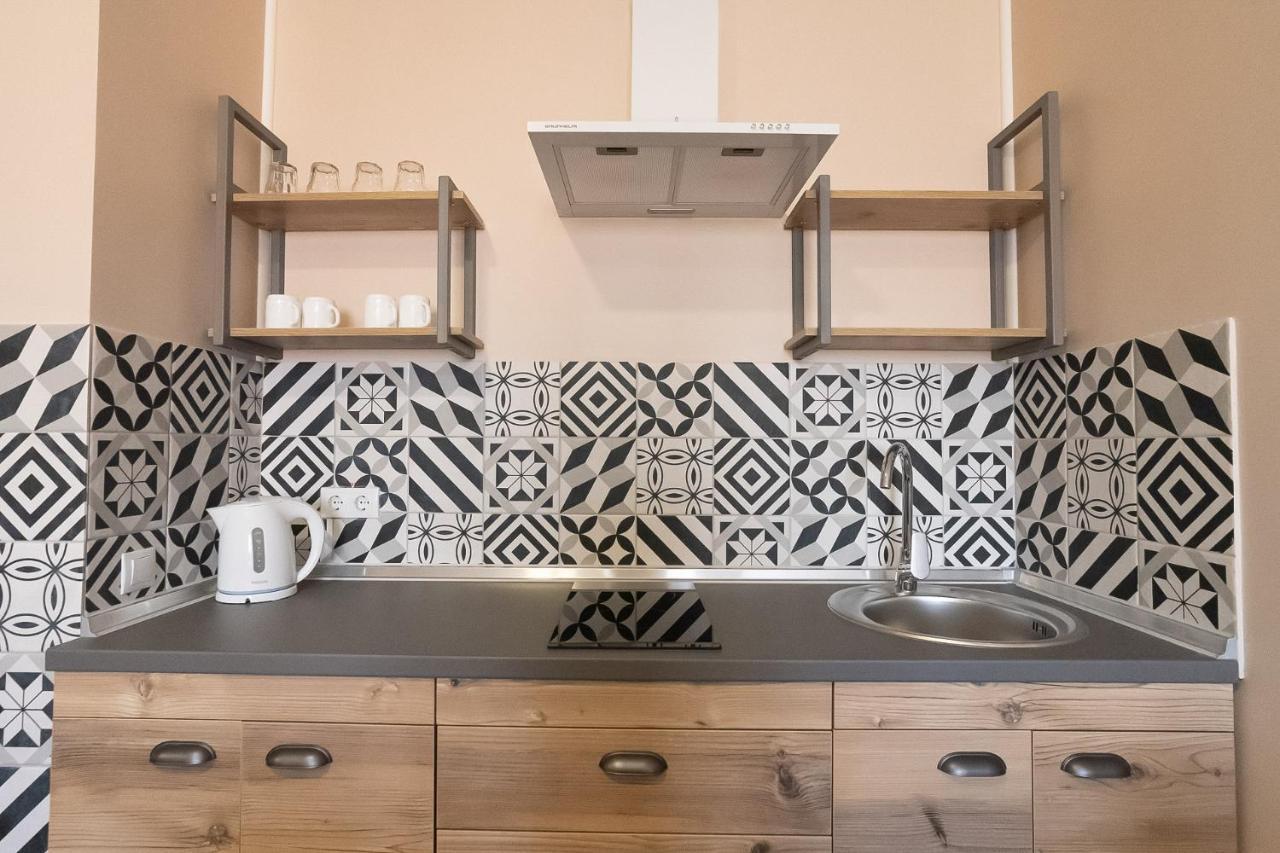 Hotel Pivdenniy Lwów Zewnętrze zdjęcie
