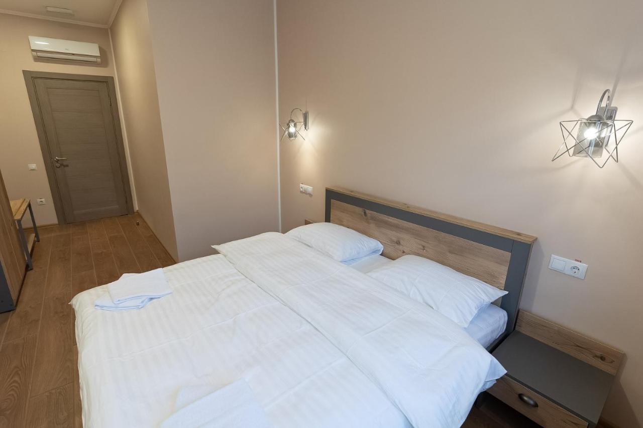 Hotel Pivdenniy Lwów Zewnętrze zdjęcie