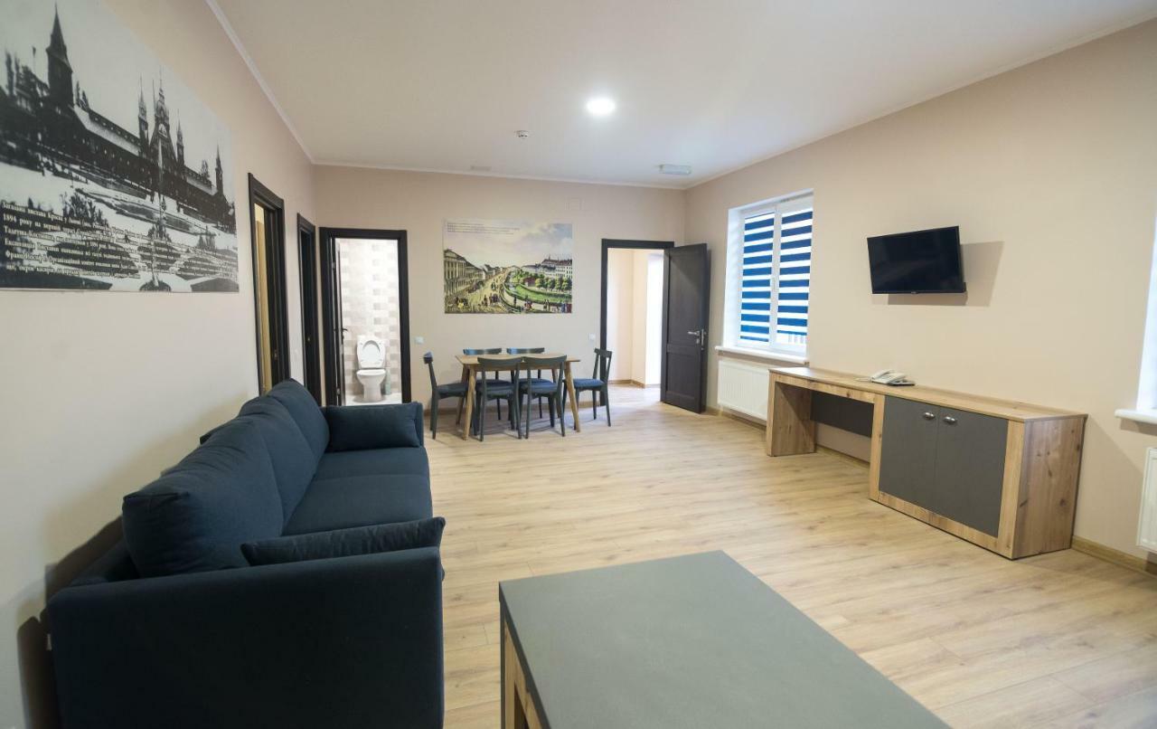 Hotel Pivdenniy Lwów Zewnętrze zdjęcie
