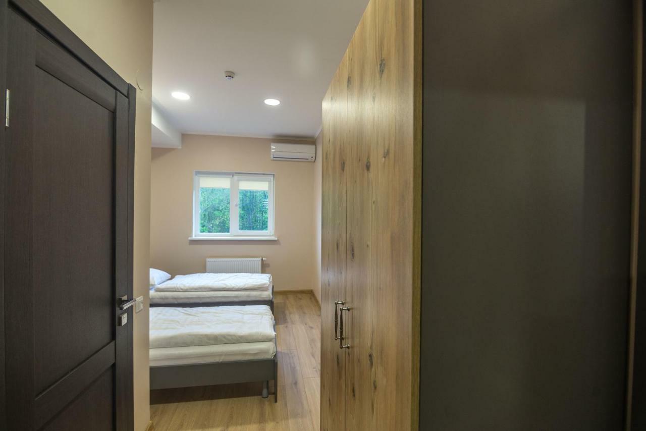 Hotel Pivdenniy Lwów Zewnętrze zdjęcie