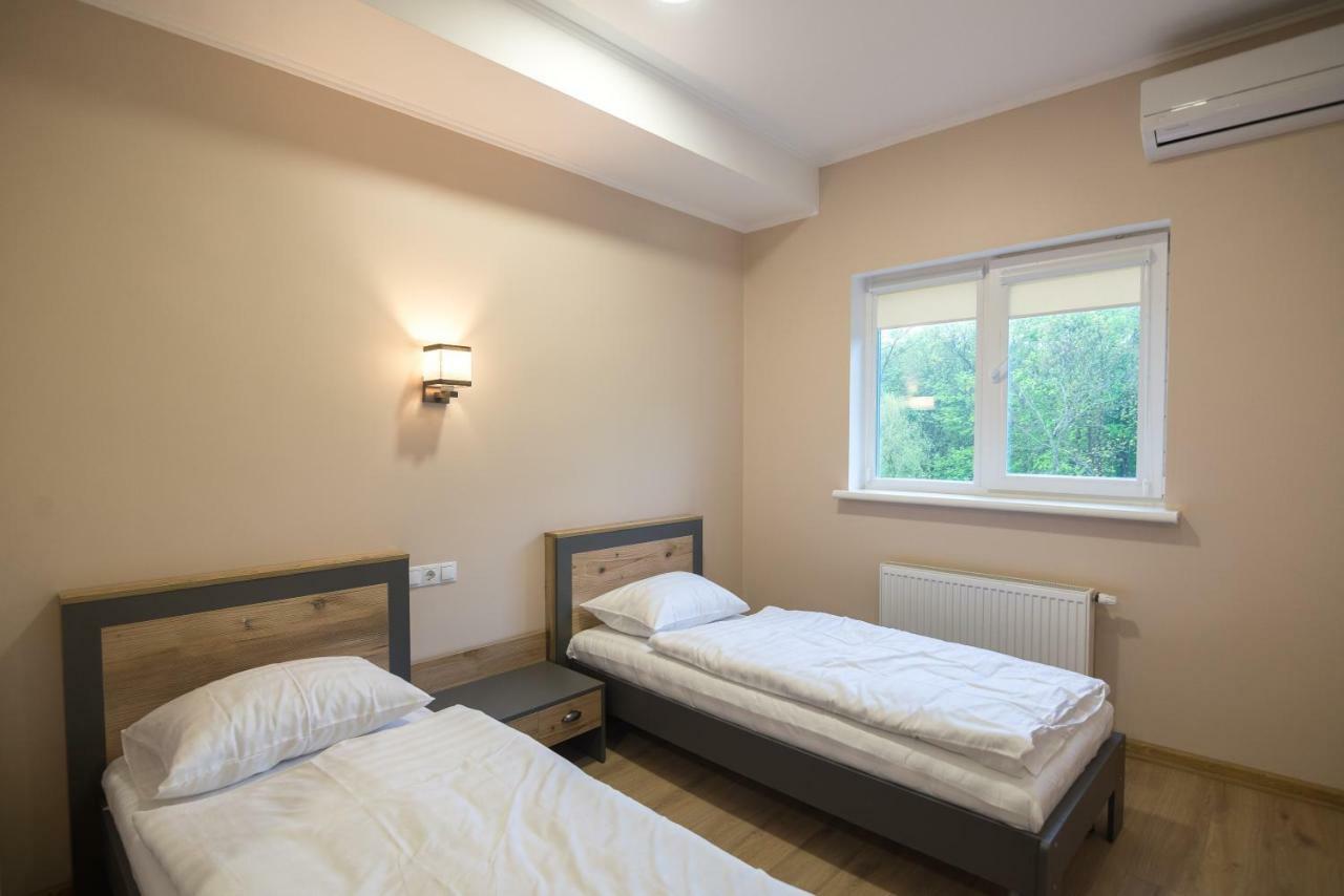 Hotel Pivdenniy Lwów Zewnętrze zdjęcie