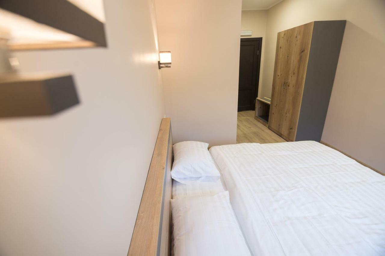 Hotel Pivdenniy Lwów Zewnętrze zdjęcie