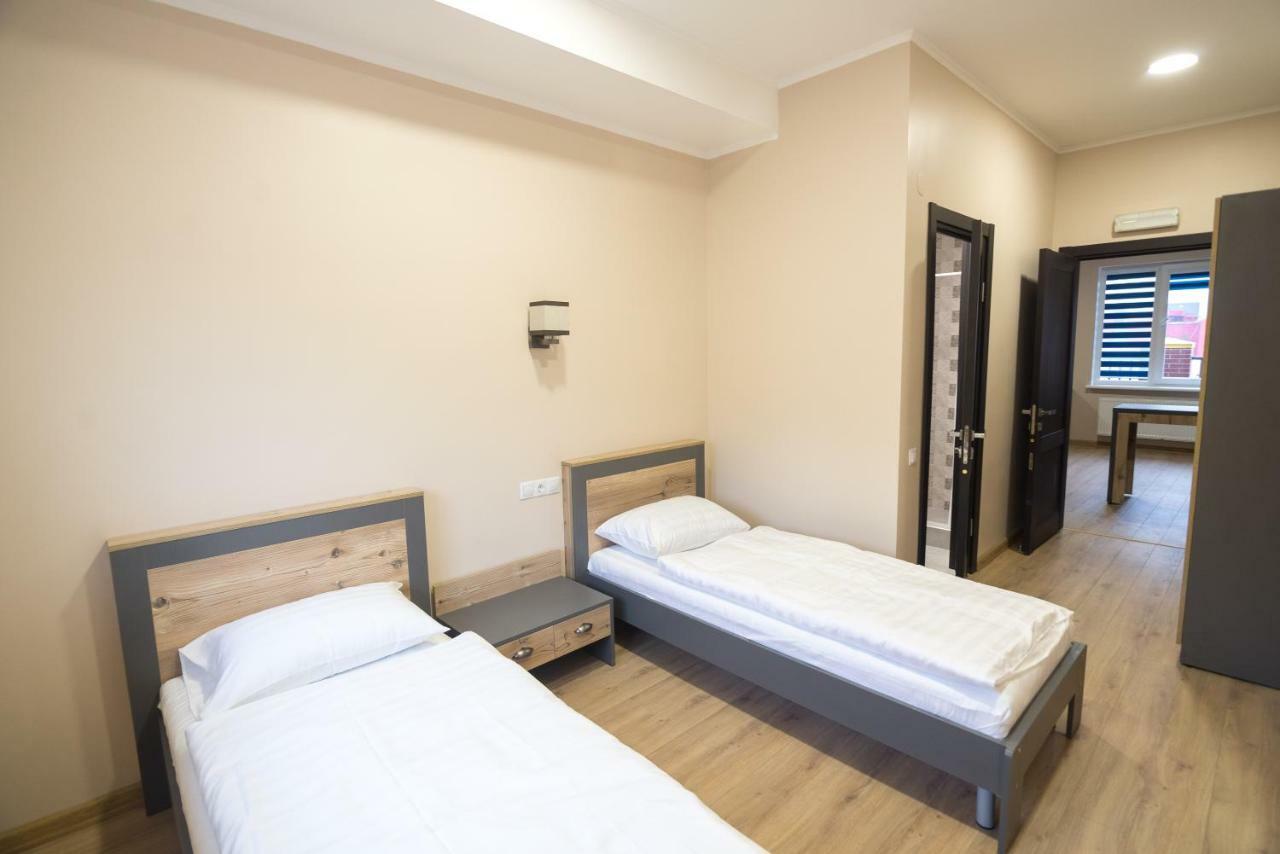 Hotel Pivdenniy Lwów Zewnętrze zdjęcie