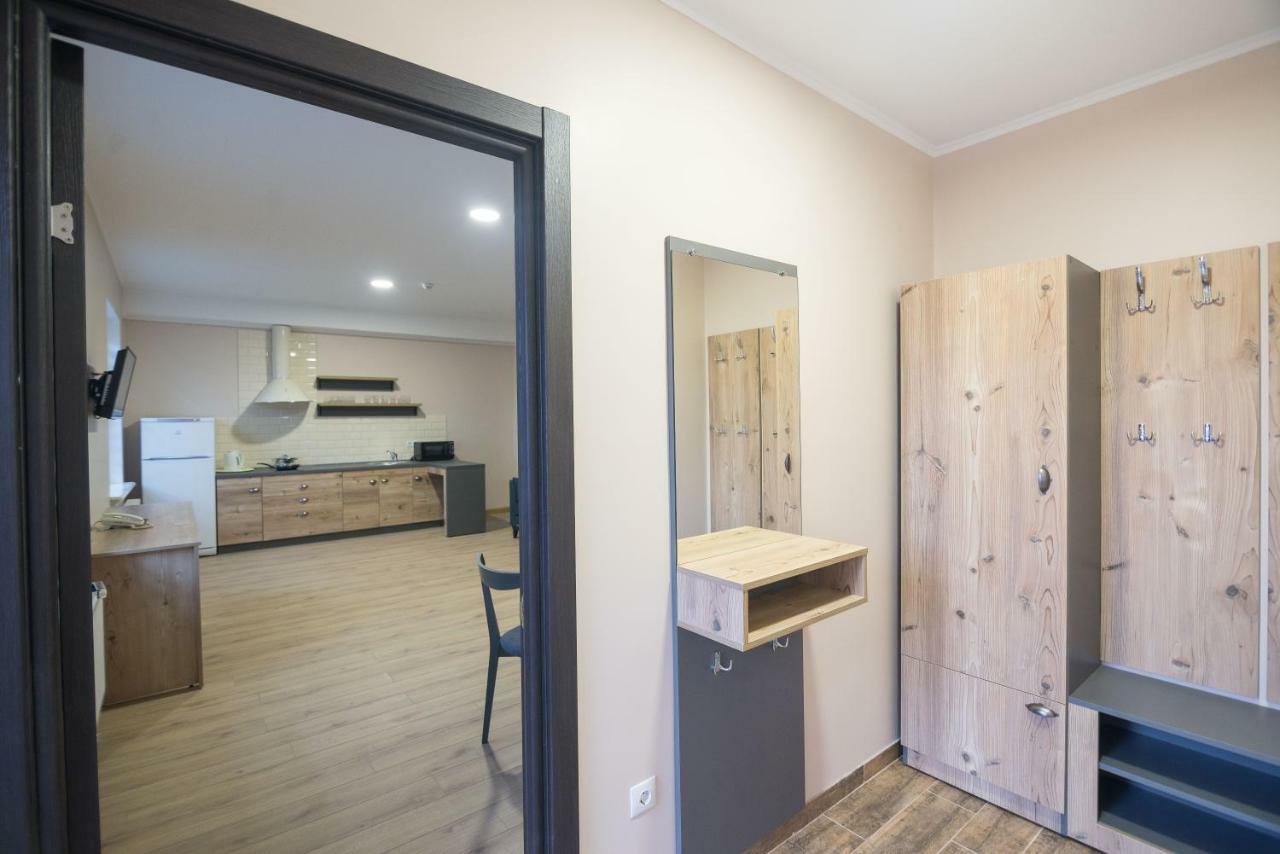 Hotel Pivdenniy Lwów Zewnętrze zdjęcie